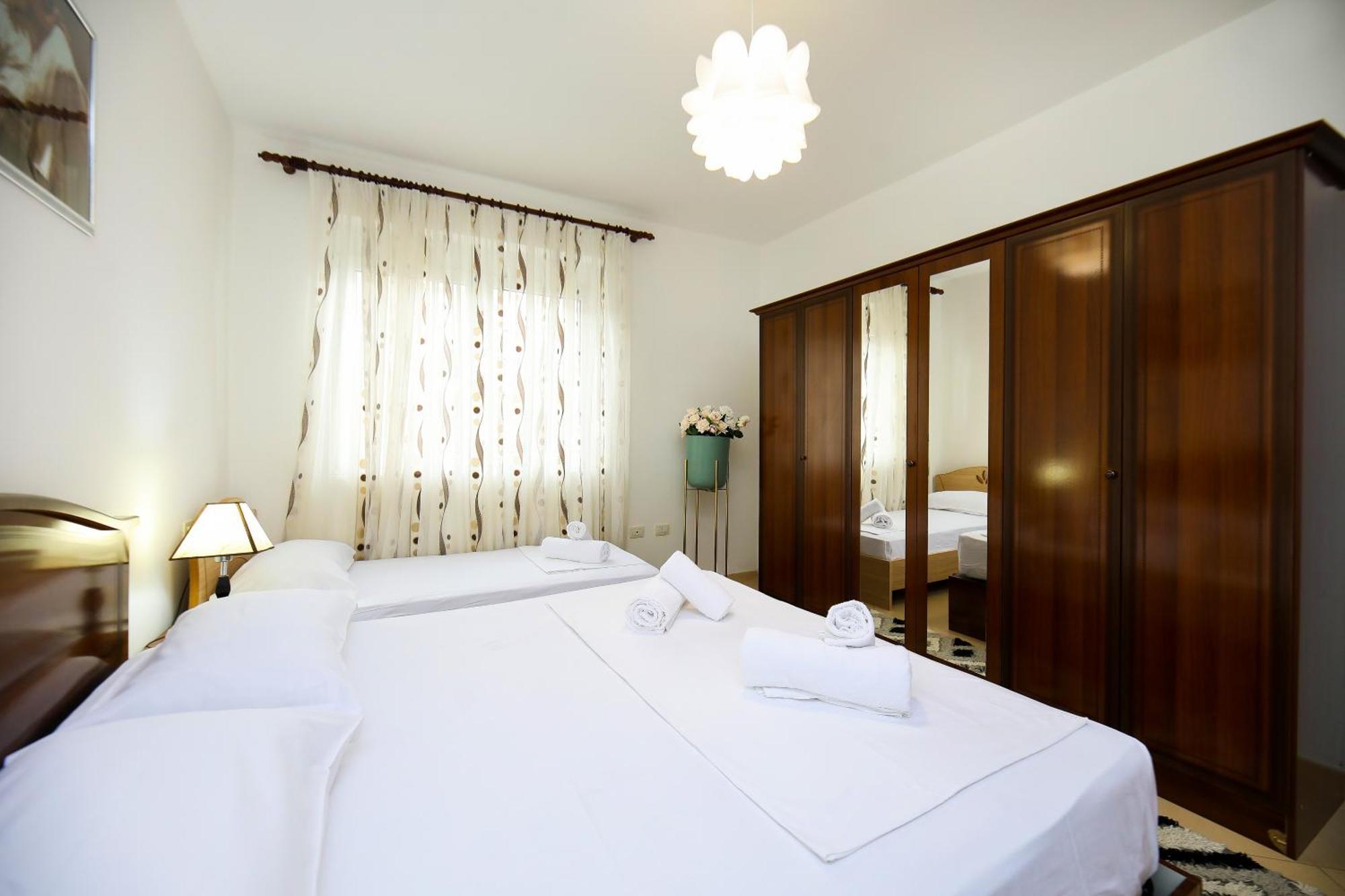 Jimi Apartments 2 Vlorë Buitenkant foto
